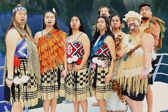 Māori Tribe (New Zealand) History Culture Tradition Dress Food Facts